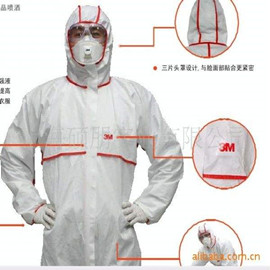 服裝大廠轉做防護服！