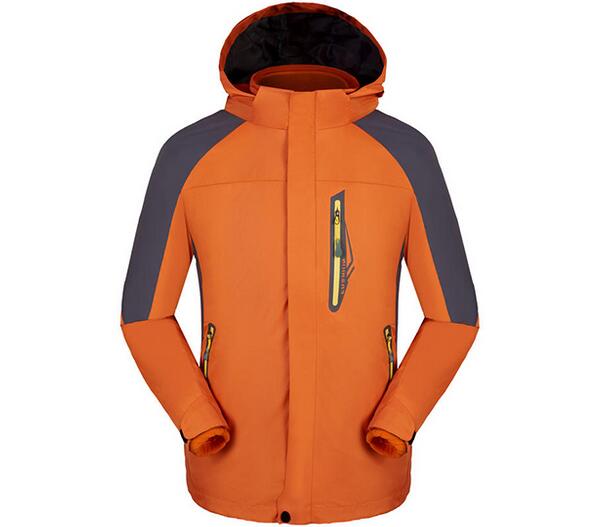 沖鋒衣是什么衣服？沖鋒衣和普通衣服的區(qū)別